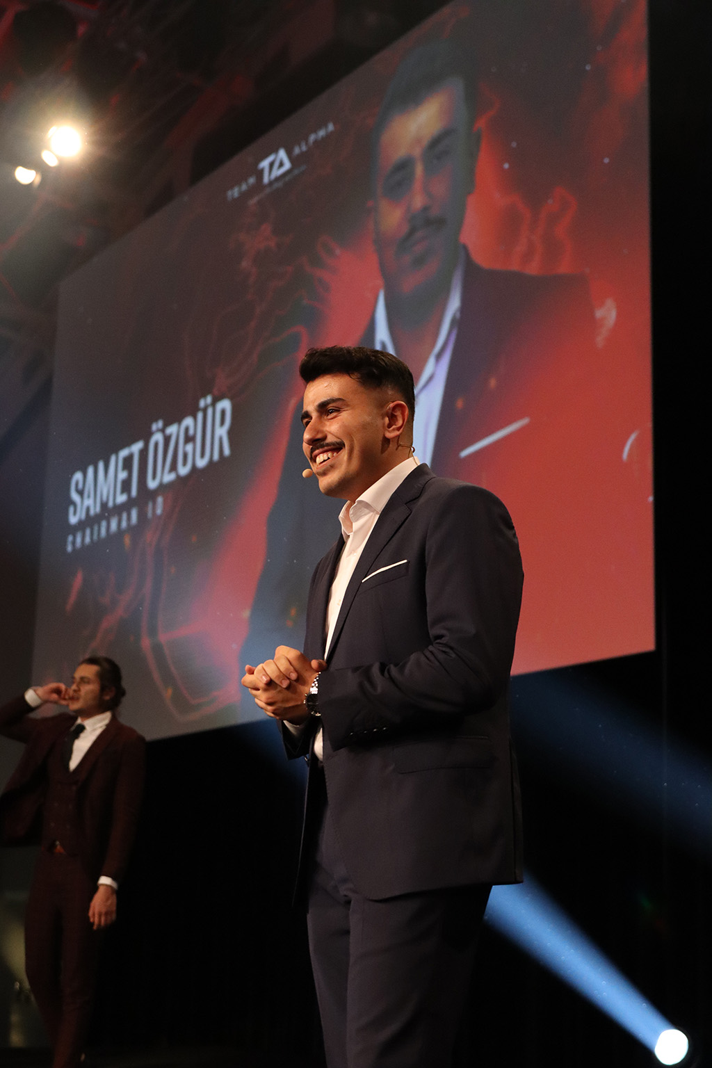 Michael De Grave : JIFU University enroller